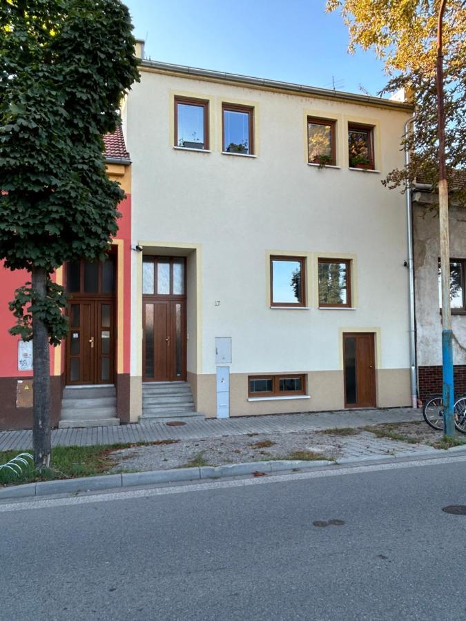 Stromoradni 17 Apartment Břeclav Exterior foto